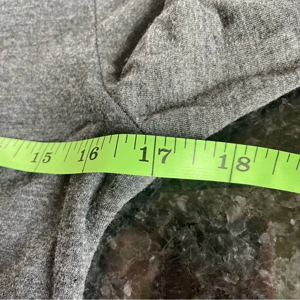 Avia open back long sleeve workout athletic athleisure grey Top size Medium - Picture 6 of 7